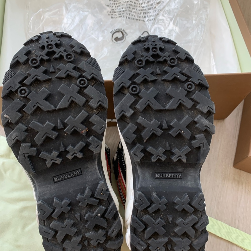 Burberry White Icon Stripe Arthur Sneakers - Picture 10 of 11